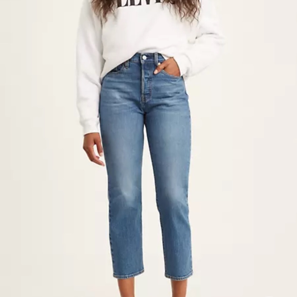 Levi's® WEDGIE STRAIGHT FIT WOMEN'S JEANS - Picture 2 of 4